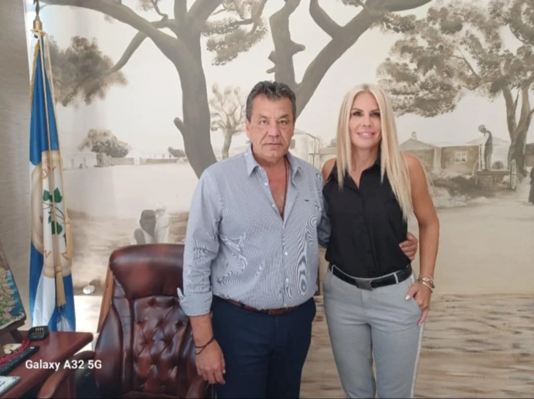 Συνάντηση Δημάρχου Φυλής με τη νέα Αντιπεριφερειάρχη Αθανασία Παπασπύρου