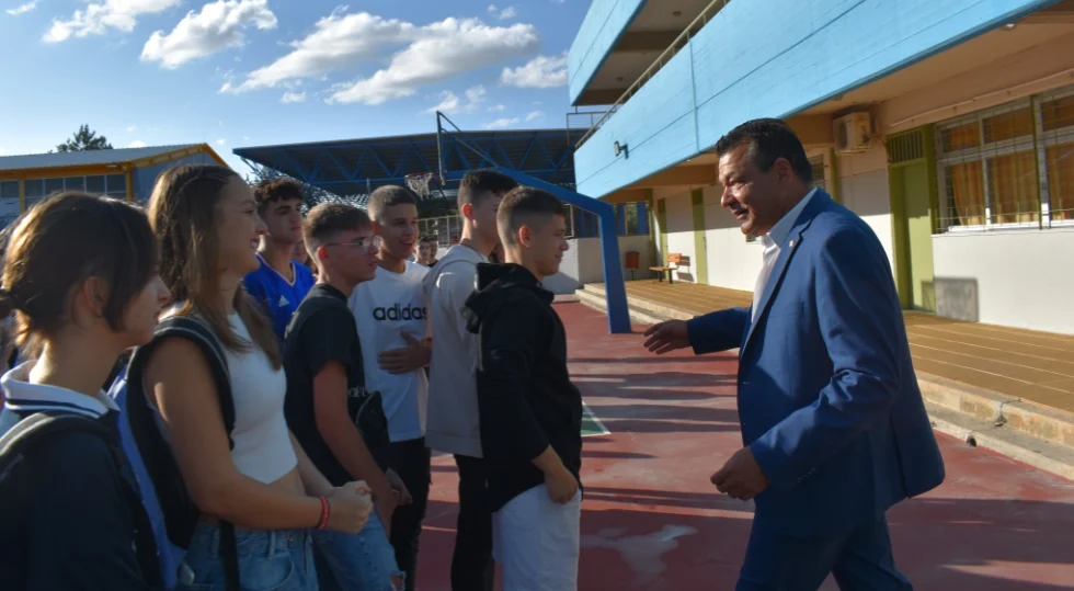 Ευχές για καλή σχολική χρονιά σε εκπαιδευτικούς και μαθητές από τον Δήμαρχο Χρήστο Παππού