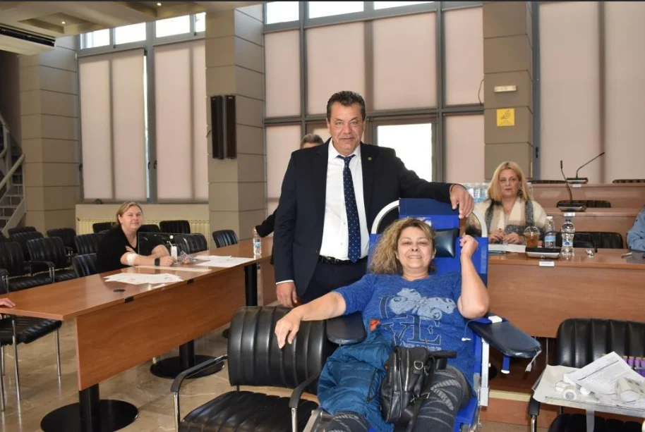 Δυνατό μήνυμα ανθρωπιάς και ζωής από την αιμοδοσία της Κοινωνικής Υπηρεσίας του Δήμου Φυλής